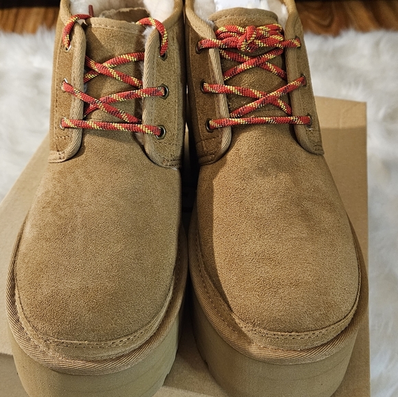 UGG NUEMEL "HERITAGE" PLATFORM BOOT - Picture 3 of 9